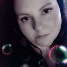 you're in his dms but im the girl he keeps unblocking and blocking