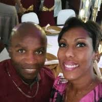 Nadia Bean's Instagram, Twitter & Facebook