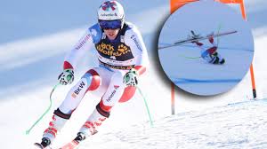 〈in übertragener bedeutung:〉 ein sturz (plötzliches starkes absinken) der temperatur. Ski Weltcup Schwerer Sturz Von Gisin In Groden Abfahrt Wintersport Ski Alpin Weltcup Herren