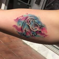 Dies sind dateien für elektronische schneidemaschinen für ihre bastelarbeiten und datei für tattoo. Tattoo Konig Der Lowen Kleines Wasserfarben Tattoo Mit Simba Als Motiv Arm Tatowieren Wasserfarben Tattoo Tattoos Wasserfarben Konig Tattoos