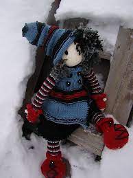 Mystery S Outfit Pattern By Deena Thomson Menard Knitted Dolls Hand Knit Doll Knitted Dolls Free