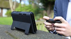 Switchcharge Une Coque Pour Prolonger La Batterie De La Switch Sur Indiegogo Jvfrance Nintendo Switch Accessories Outdoor Decor Nintendo Switch