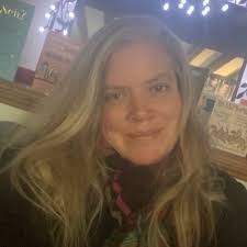 Katie Tuttle (@ktuttl)