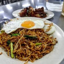 Serve with a lime wedge. Malaysians Had A Cook Off To See Who Has The Best Maggi Goreng Recipe Here Are The Top 3