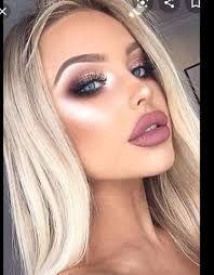 Betonte lippen und buschige augenbrauen sind manchmal in, manchmal nicht.aber das gesicht? Welcher Make Up Look Wurdet Ihr Am Ehesten Tragen Frauen Beauty Aussehen