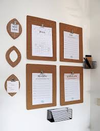 Diy Fur Besseres Familienmanagement So Organisierst Du Euren Alltag Ikea Avskild Hack Lotte Lieke Lif In 2020 Diy Weinflasche Weinflaschen Basteleien Ikea Diy