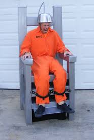 my contest winning electric chair optical illusion costume legs are fake and i can walk around illusion costumes literary costumes halloween costume contest