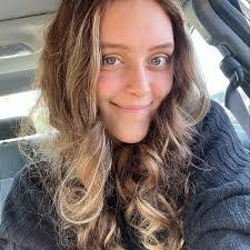 Meredith Urban's Instagram, Twitter & Facebook