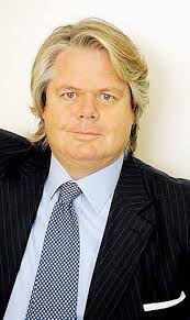 La foto con Casari? Non rispondo degli altri invitati»