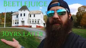 — he приносите еду и напитки сюда! Beetlejuice Filming Locations 30 Years Later Beetlejuice 30th Anniversary Youtube