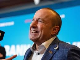 Padiham St Leonard's CE Primary School headteacher to tackle 200-mile run  in south Wales mountains for foodbank