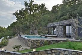 Maison En Pierre Design Moderne Italie Veranda Piscine Giordano Hadamik Architects Hillside Villas Architect Design Architecture