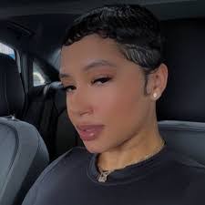 Nancy Canales's Instagram, Twitter & Facebook