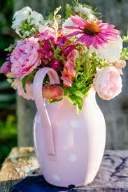 Sommerlicher Gartenstrauss Zum Wochenende Pomponetti Blumenstrauss Schone Blumenstrausse Wohnen Und Garten