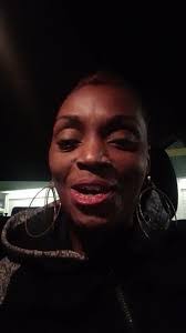 Carly Carr's Instagram, Twitter & Facebook