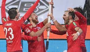 Fc köln hat es tatsächlich geschafft und das derby gegen bayer leverkusen mit 2:0 (0:0) gewonnen. Borussia Monchengladbach 1 Fc Koln 1 2 Rexhbecaj Schiesst Effzeh Im Rheinderby Zum Sieg