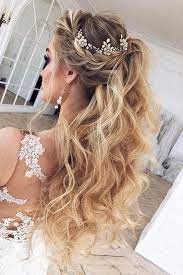 Wedding Hairstyles Half Up Half Down With Veil With Flowers Bridal Hair L Braids With Curls Wedding Hairstyles Half Up Half Down Curly Hair Styles Naturally