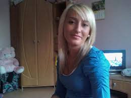 Iwona wieczorek zaginęła w lipcu 2010 roku, wciąż nie wiadomo co się z nią stało (wideo archiwalne) prokuratorskie archiwum x w krakowie przejęło sprawę zaginięcia iwony wieczorek. Zaginiona Iwona Wieczorek Z Zaginieni Przed Laty Facebook