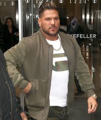 Ronnie says he talked with honchos at mtv and they all agreed. Jersey Shore S Ronnie Ortiz Magro Arrested For Domestic Violence Usnewsmail