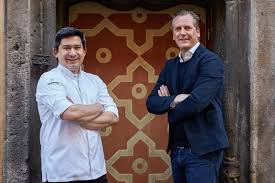 Schellhorn erhielt von den stimmberechtigten mitgliedern 86 prozent, klambauer 88 prozent. Tohru Nakamura Umd Marc Uebelherr Als Doppelspitze In Der Schreiberei Tageskarte