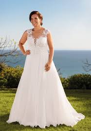 Wir haben unterschiedliche marken ausführlich getestet und wir zeigen unseren lesern hier unsere ergebnisse unseres tests. Plus Size Brautmode Wicky Braut Und Festmode