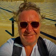 Does anyone remember James Allan shoe shop in the block with The Duchess  and the hardware shop? I was taken there for my school shoes and can still  vividly remember getting my