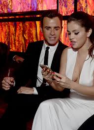 Selena marie gomez, popularly known as selena gomez, is an american singer, songwriter, actress, internet personality, and television producer. Selena Gomez Glanced At Jennifer Aniston S Husband