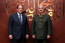 ويعين الملك مدير هذه الدائرة الذي يكون مسئولاً أمام رئيس الوزراء. Ù†Ù‚Ù„ Ø±Ø³Ø§Ù„Ø© Ù…Ù† Ø§Ù„Ø³ÙŠØ³ÙŠ Ø±Ø¦ÙŠØ³ Ø§Ù„Ù…Ø®Ø§Ø¨Ø±Ø§Øª Ø§Ù„Ù…ØµØ±ÙŠØ© ÙŠÙ„ØªÙ‚ÙŠ Ø­ÙØªØ± ÙˆØ¹Ù‚ÙŠÙ„Ø© ØµØ§Ù„Ø­ ÙÙŠ Ø¨Ù†ØºØ§Ø²ÙŠ Ù…ØµØ± Ø£Ø®Ø¨Ø§Ø± Ø§Ù„Ø¬Ø²ÙŠØ±Ø© Ù†Øª