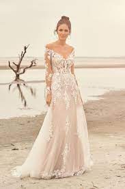 Maxi kleid rosa test 2020 die top 7 im vergleich! Brautkleid In Altrosa Mit Transparentem Spitzentop Und Langen Spitzenarmeln Von Lillian West Modell 66116 Heiraten Mit Braut De
