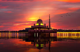 Orang yang telah memenuhi persyaratan tidak diperkenankan meninggalkan berpuasa pada bulan itu, kecuali dengan alasan yang dibenarkan syariat juga allah subhanahu wa ta'ala memberikan keringanan kepada orang yang sudah berusia lanjut dan tidak mampu lagi untuk berpuasa. Ini 4 Golongan Yang Mendapat Keringanan Tidak Berpuasa Ramadan