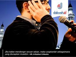 Merek yang mengumandangkan adzan disebut muadzin. Menjawab Seruan Adzan Hukumnya Wajib Atau Sunnah