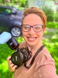 Candid wedding photography services available