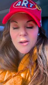 Aghhhh thank you soooo much @bo_the_boloceraptor and Tere for being so  wonderful and giving and for sending me a cool video of you and for  remember (Tere) that I didn’t make it thru