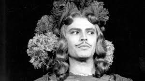 Claude giraud affirme son désir de devenir acteur dès l'âge de 19 ans. Claude Giraud Comedie Francaise