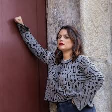 It was broadcast daily on the portuguese tv station tvi between 30 august 2003 to 15 september 2012. As Tres Geracoes Da Familia Da Ana Guiomar
