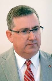 New WSU president dons the color unpurple