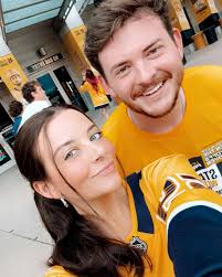 i just wanna kick back, take trips, stack chips till they tall as Kristaps