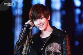 Because of you, every time i fall thank you for being next to me because of you, every time i … Byun Baekhyun Exo Asianfanfics