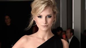 Discover lottie moss's biography, age, height, physical stats, dating/affairs, family and career updates. Lottie Moss Biography Body Measurements Net Worth