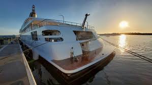 Born january 12, 1964) is an american internet entrepreneur, industrialist, media proprietor, and investor. Jeff Bezos Boat Name