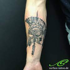 See more ideas about spartan tattoo, warrior tattoos, spartan. Sketchy Spartaner Helm In Surface Tattoo Studio Munchen Facebook