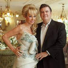 You will find below the horoscope of suzanne rogers with her interactive chart, an excerpt of her astrological portrait and her planetary dominants. The Man Who Would Be King Inside The Ruthless Battle For Control Of The 34 Billion Rogers Empire