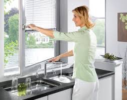 Kann am boden fenster und wand kanten in der küche, badewanne und im freien verwendet werden, abdichtung der nähte von gasherd, spüle, waschbecken, badewanne und wänden; Neue Armaturen Die Dem Fenster Nicht Im Wege Stehen Planungswelten