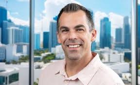 Brandon Redd's Instagram, Twitter & Facebook