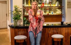 „sturm der liebe ist eine der beliebtesten deutschen telenovelas. Sturm Der Liebe Birte Wentzek Aka Poppy Steigt Aus