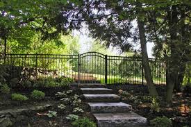 Call allways vinyl today for contemporary fences that will make your home look fantastic! Sudbury Cedar Fence Company Project Photos Reviews Hudson Ma Us Houzz