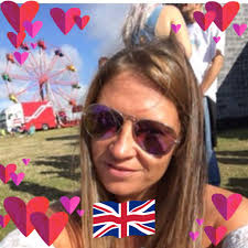 Arlington Hotel, top of Berry Road, knocked down 1995. Worked there 1978  for the Fox's and met my husband Tim Pascoe, great memories