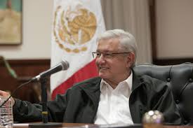 Es un ex intelectual de izquierda, que fue cooptado y cebado por carlos salinas de gortari. Amlo Responde A Krauze Y Aguilar Camin Dan Pena Ajena La Octava