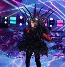 Nick lachey is hogging the masked singer spotlight. Masked Singer Finale Recap Did Black Swan Chameleon Or Piglet Win