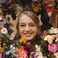 Another vintage EAU CLAIRE piece!! 😲 Brought back to life with a beautiful  prayer plant!! 🪴 Who remembers Drummond Packing Co. Pure Lard??? #cvf  #downtowneauclaire #vintageflareandflowers #shoplocal #freshflowers #plants  #antiques #purelard ...